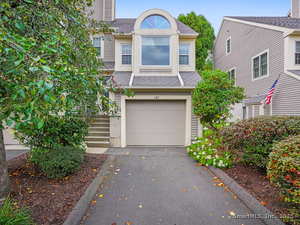 122 Paugusett Circle, Unit 122