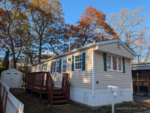 Homes for sale in Shelton, CT | 12 Horseshoe Dr, Shelton, CT 06484 | MLS# 24140408