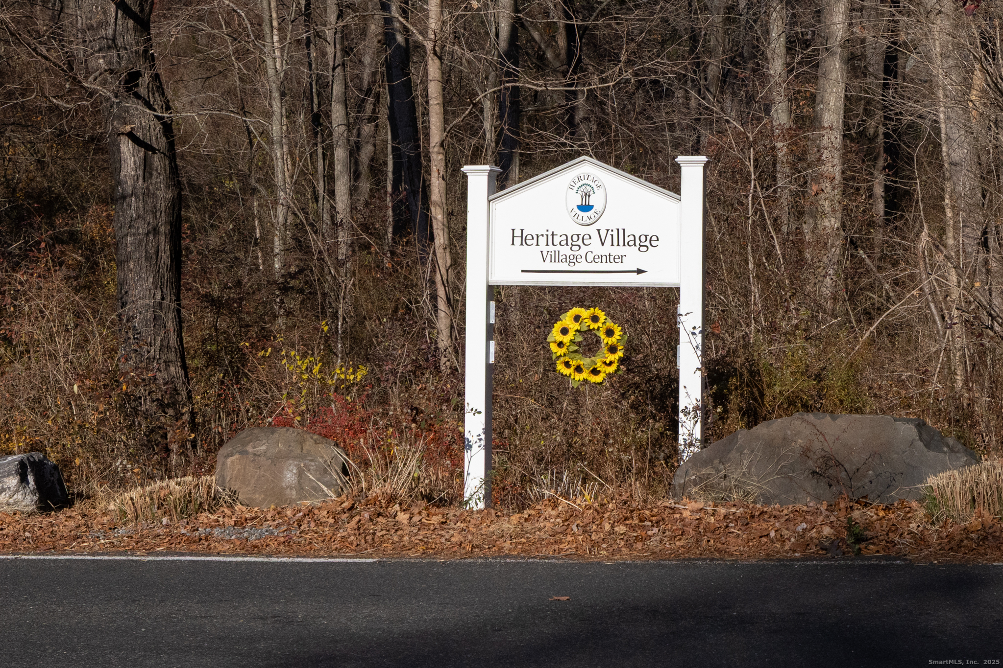 Homes for sale in Southbury, CT | 865 Heritage Vlg #B, Southbury, CT 06488 | MLS# 24138526