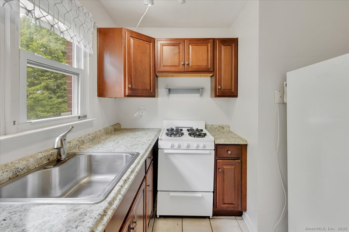 63 Maynard, Middletown, 06457, 2 Bedrooms Bedrooms, 0 ,1 BathroomBathrooms,Residential Rental,For Sale,Maynard,0,24137665