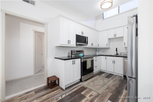 Homes for sale in Southbury, CT | 865 Heritage Vlg #B, Southbury, CT 06488 | MLS# 24138526