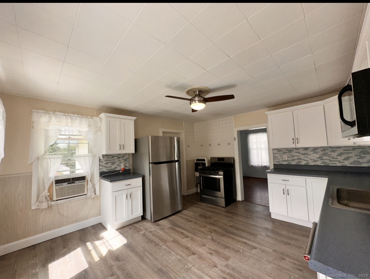 22 Hodge, Ansonia, 06401, 3 Bedrooms Bedrooms, 0 ,2 BathroomsBathrooms,Residential Rental,For Sale,Hodge,0,24140461