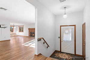 Homes for sale in Farmington, CT | 16 Cardinal Dr #16, Farmington, CT 06032 | MLS# 24140502