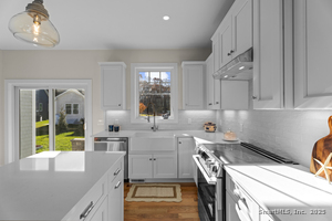 Homes for sale in Waterford, CT | 7 Ivy Hill Rd #7, Waterford, CT 06385 | MLS# 24139809