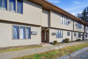 Homes for sale in Plainville, CT | 309 East St #APT 10, Plainville, CT 06062 | MLS# 24140579