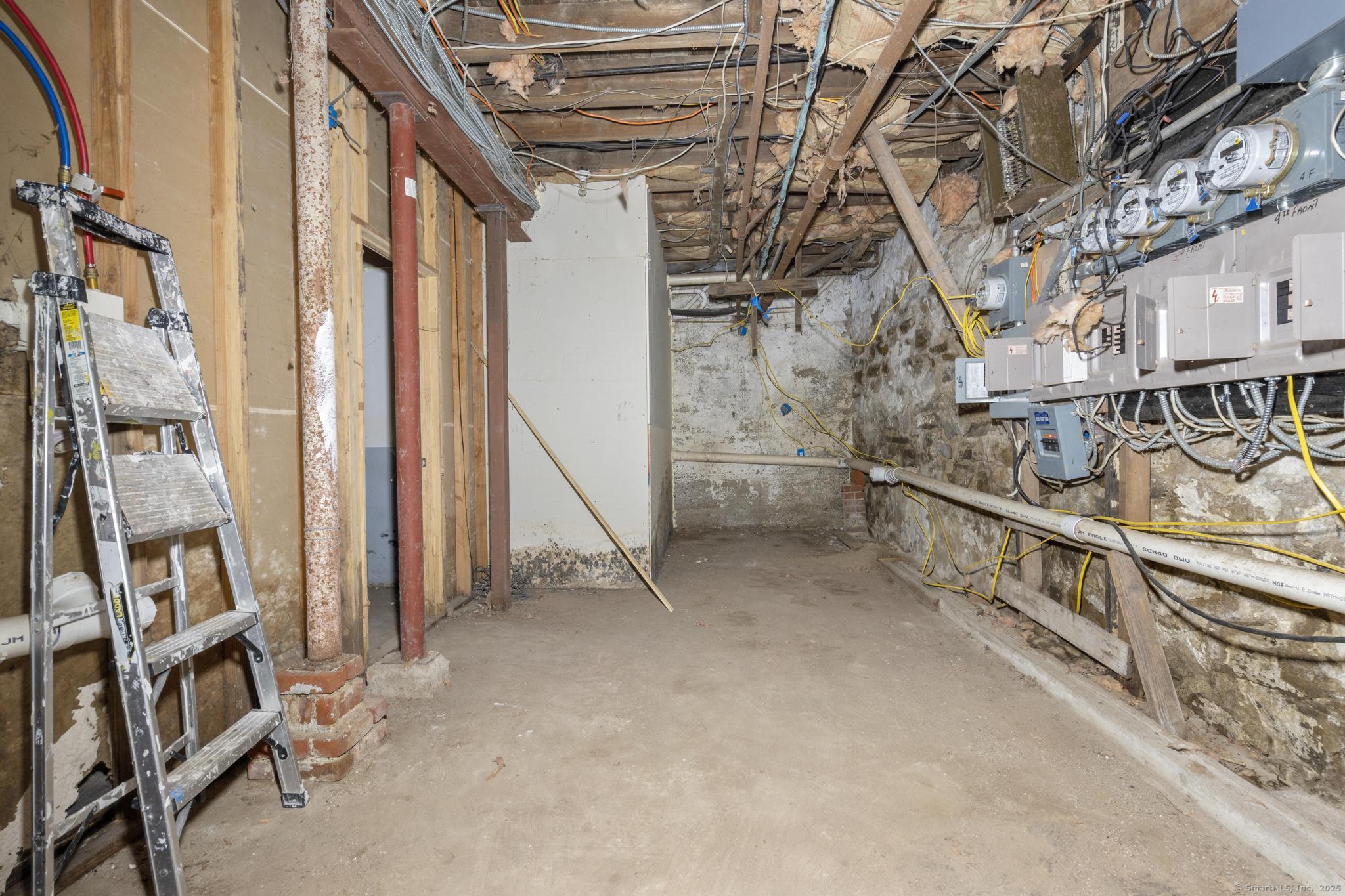 25 Whittier, Bridgeport, 06605, 16 Bedrooms Bedrooms, 0 ,8 BathroomsBathrooms,Multi-family For Sale,For Sale,Whittier,0,24140713