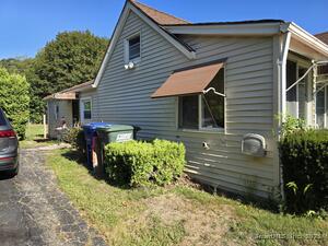 Homes for sale in Stonington, CT | 2 Pawcatuck Ave, Stonington, CT 06379 | MLS# 24140634