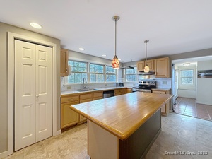 Homes for sale in Coventry, CT | 198 Forest Rd, Coventry, CT 06238 | MLS# 24140569