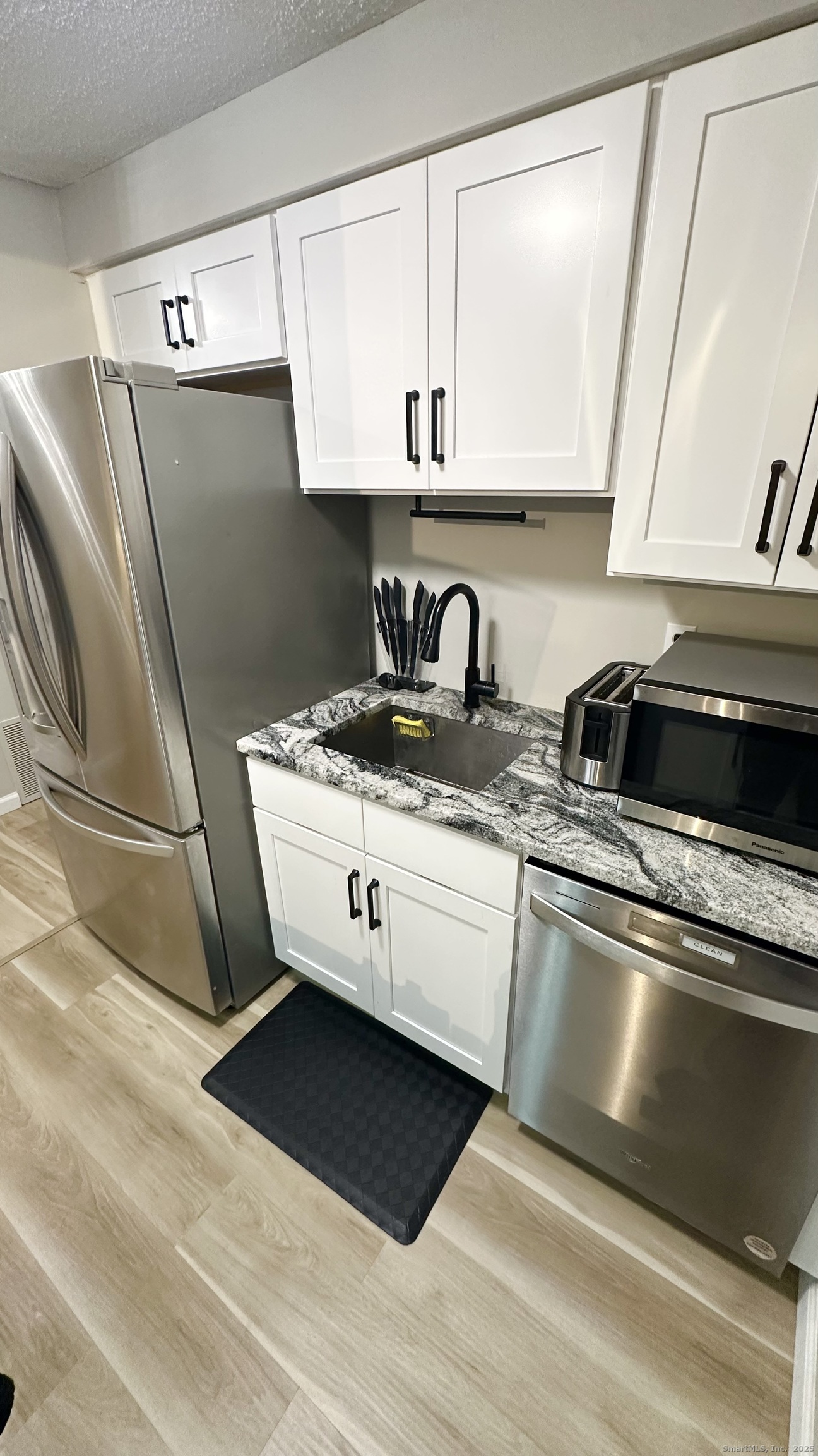 Photo 12 of 105 Tremont Avenue, Bridgeport, CT