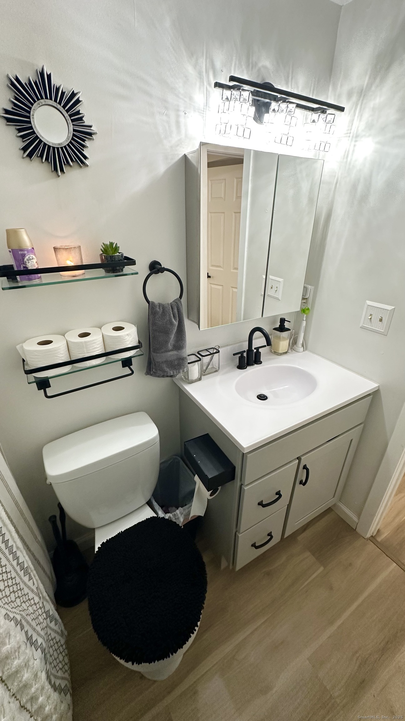 Photo 17 of 105 Tremont Avenue, Bridgeport, CT