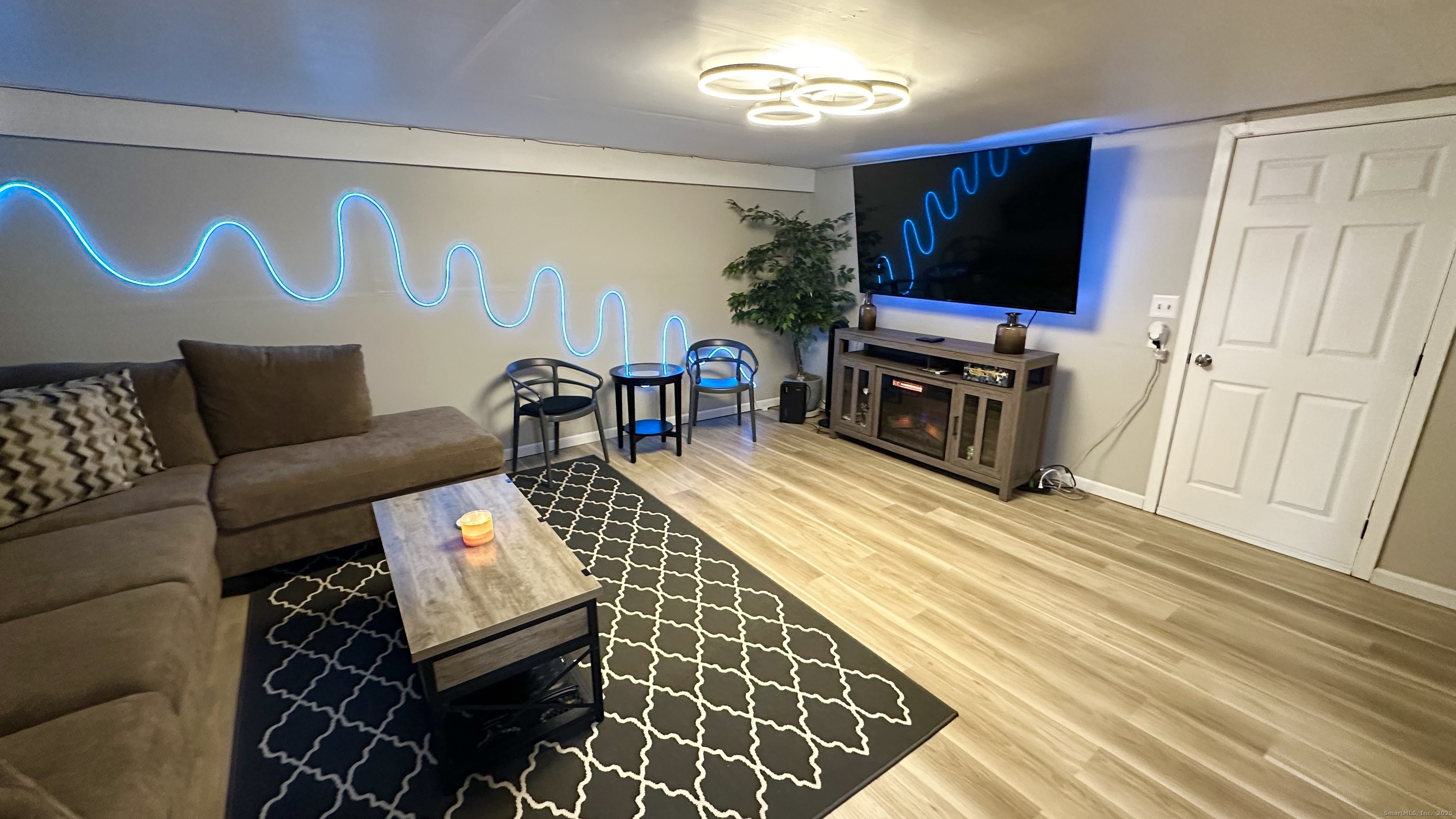 Photo 20 of 105 Tremont Avenue, Bridgeport, CT