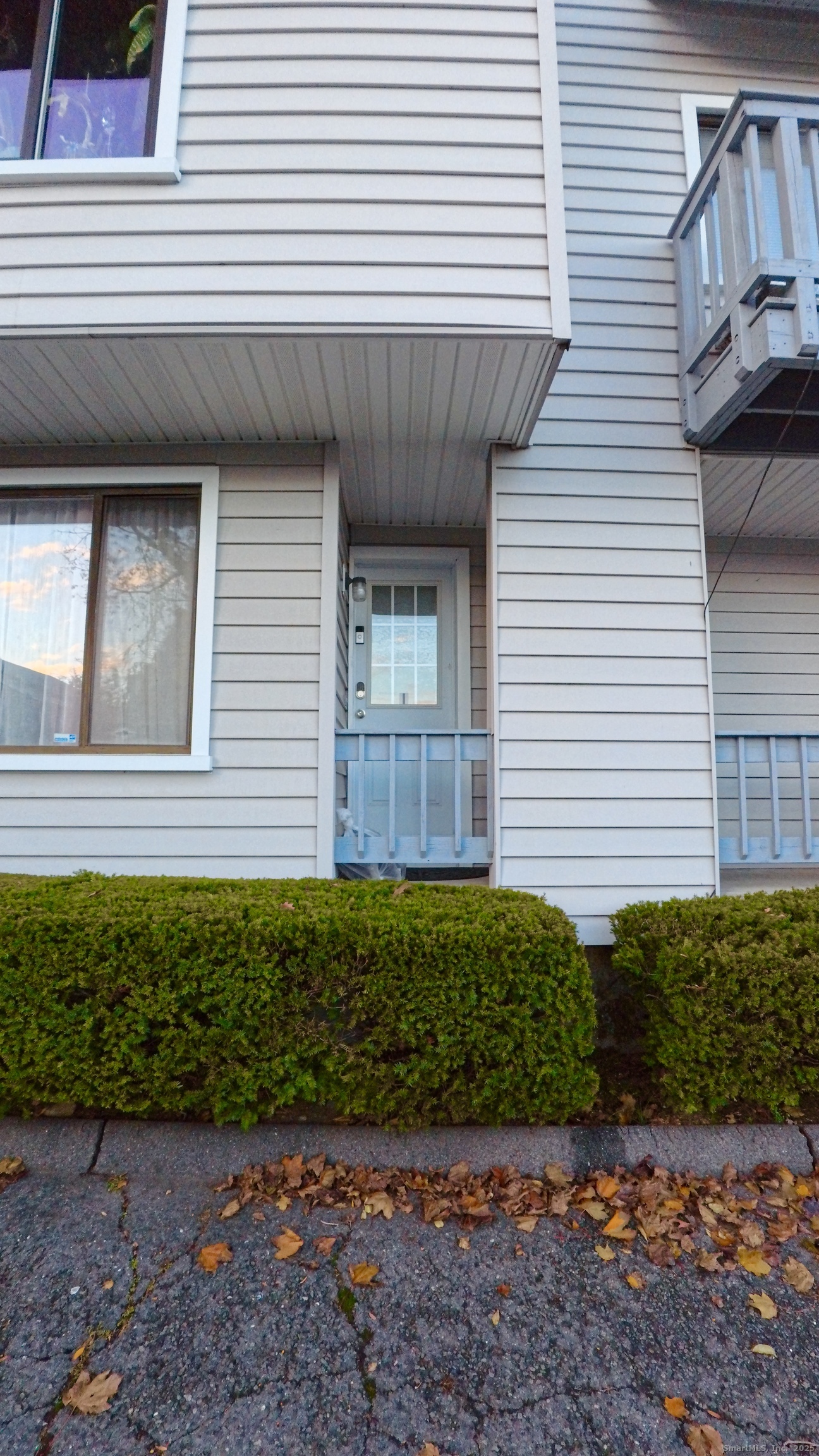 Photo 6 of 105 Tremont Avenue, Bridgeport, CT