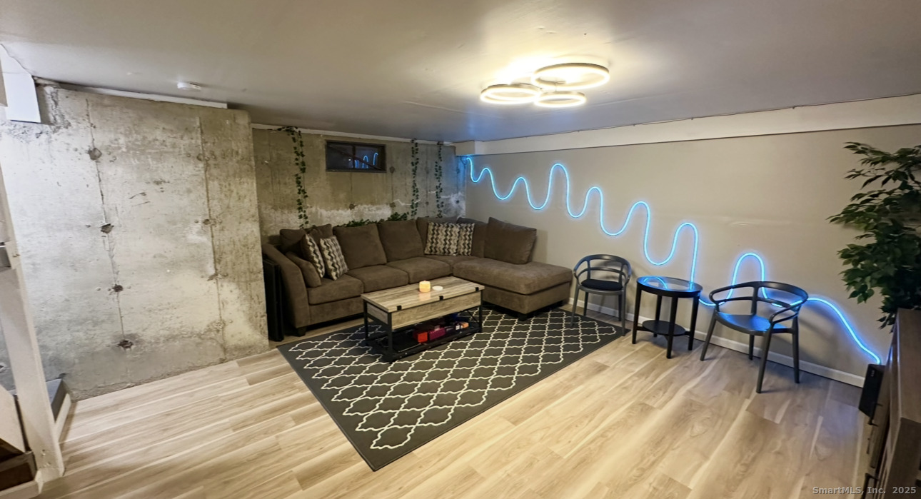 Photo 21 of 105 Tremont Avenue, Bridgeport, CT