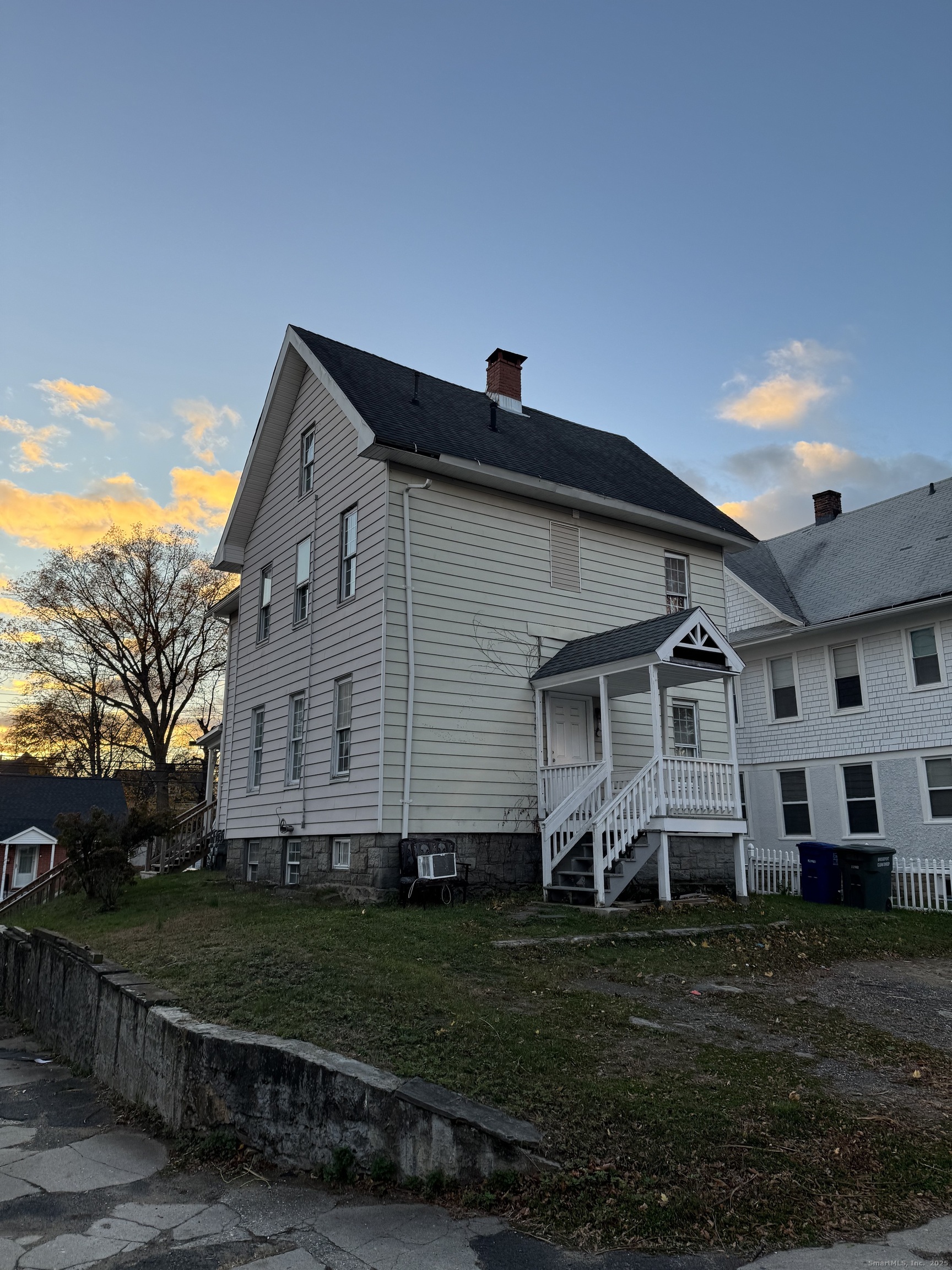 184 Pacific, Bridgeport, 06604, 6 Bedrooms Bedrooms, 0 ,3 BathroomsBathrooms,Multi-family For Sale,For Sale,Pacific,0,24140771