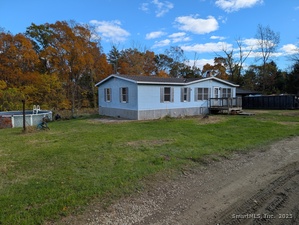 Homes for sale in Killingly, CT | 1452 North Rd, Killingly, CT 06241 | MLS# 24140733