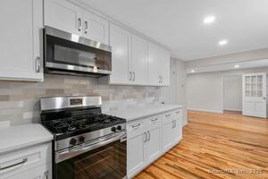 Homes for sale in Hamden, CT | 484 Pine Rock Ave, Hamden, CT 06514 | MLS# 24140776