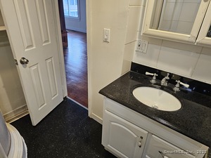 Homes for sale in Seymour, CT | 68 New St, Seymour, CT 06483 | MLS# 24139886