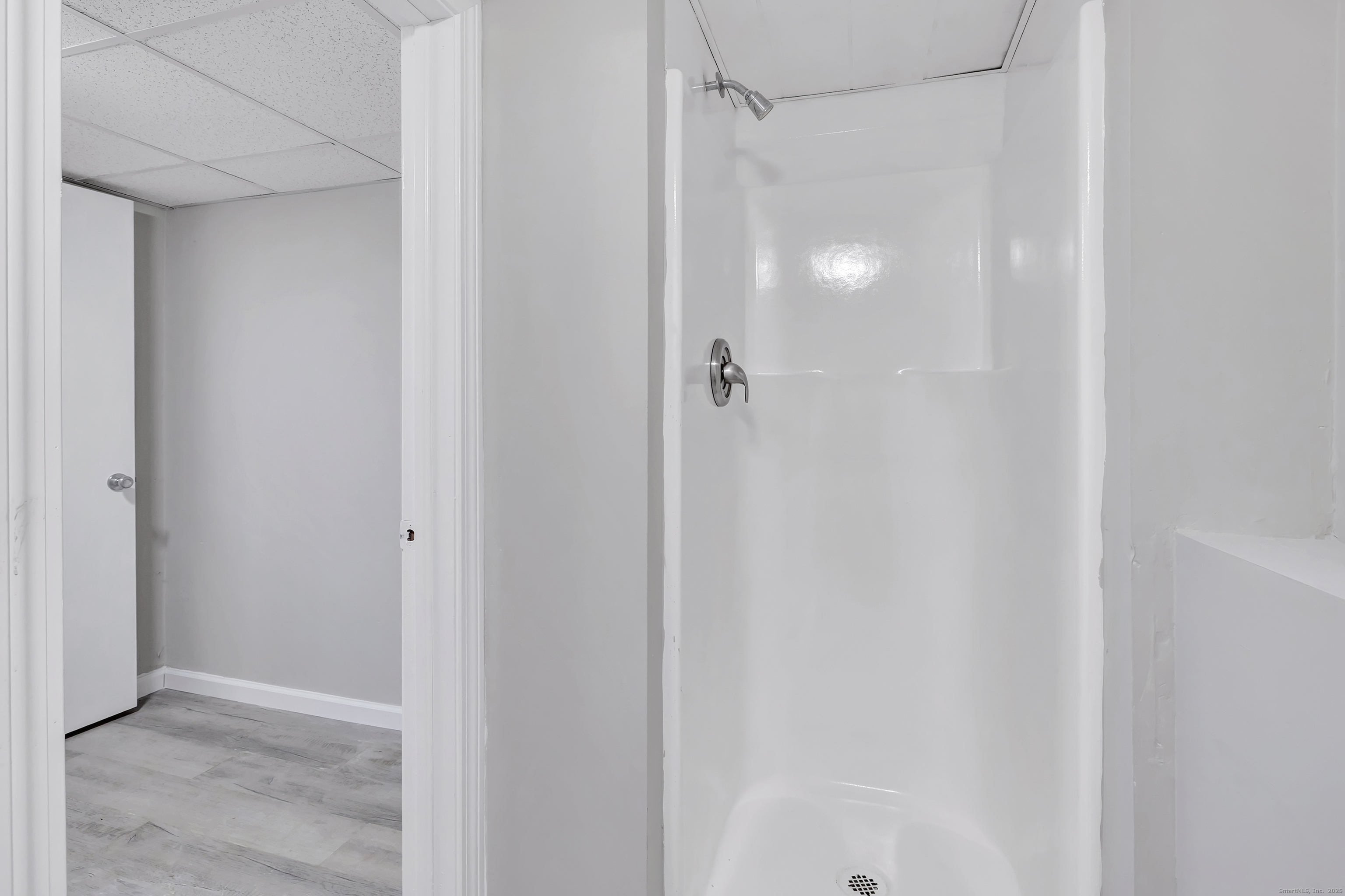 Homes for sale in Oxford, CT | 76 Dorman Rd, Oxford, CT 06478 | MLS# 24140878