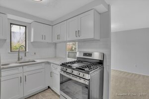 Homes for sale in Middletown, CT | 3 Trolley Crossing Ln #3, Middletown, CT 06457 | MLS# 24140770