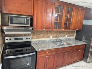 Homes for sale in West Haven, CT | 161 W Spring St #APT B2, West Haven, CT 06516 | MLS# 24139112