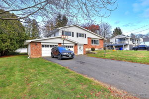 Homes for sale in Seymour, CT | 6 Stanley Dr, Seymour, CT 06483 | MLS# 24140490