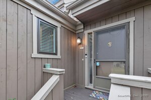 Homes for sale in Stratford, CT | 289 Agawam Dr #B, Stratford, CT 06614 | MLS# 24138784