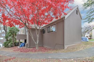 Homes for sale in Stratford, CT | 289 Agawam Dr #B, Stratford, CT 06614 | MLS# 24138784