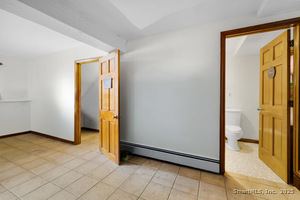 Homes for sale in Stratford, CT | 1053 Cutspring Rd, Stratford, CT 06614 | MLS# 24140555