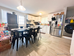 Homes for sale in Hamden, CT | 305 Mill Rock Rd #305, Hamden, CT 06517 | MLS# 24141083