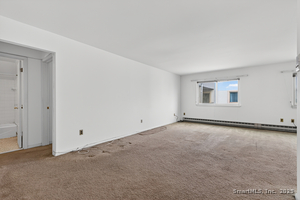 Homes for sale in Stamford, CT | 34 Crescent St #APT 2D, Stamford, CT 06906 | MLS# 24141003