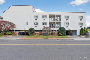Homes for sale in Stamford, CT | 34 Crescent St #APT 2D, Stamford, CT 06906 | MLS# 24141003