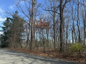 Homes for sale in West Hartford, CT | 16 Morningcrest Dr, West Hartford, CT 06117 | MLS# 24141072