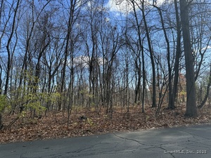 Homes for sale in West Hartford, CT | 16 Morningcrest Dr, West Hartford, CT 06117 | MLS# 24141072