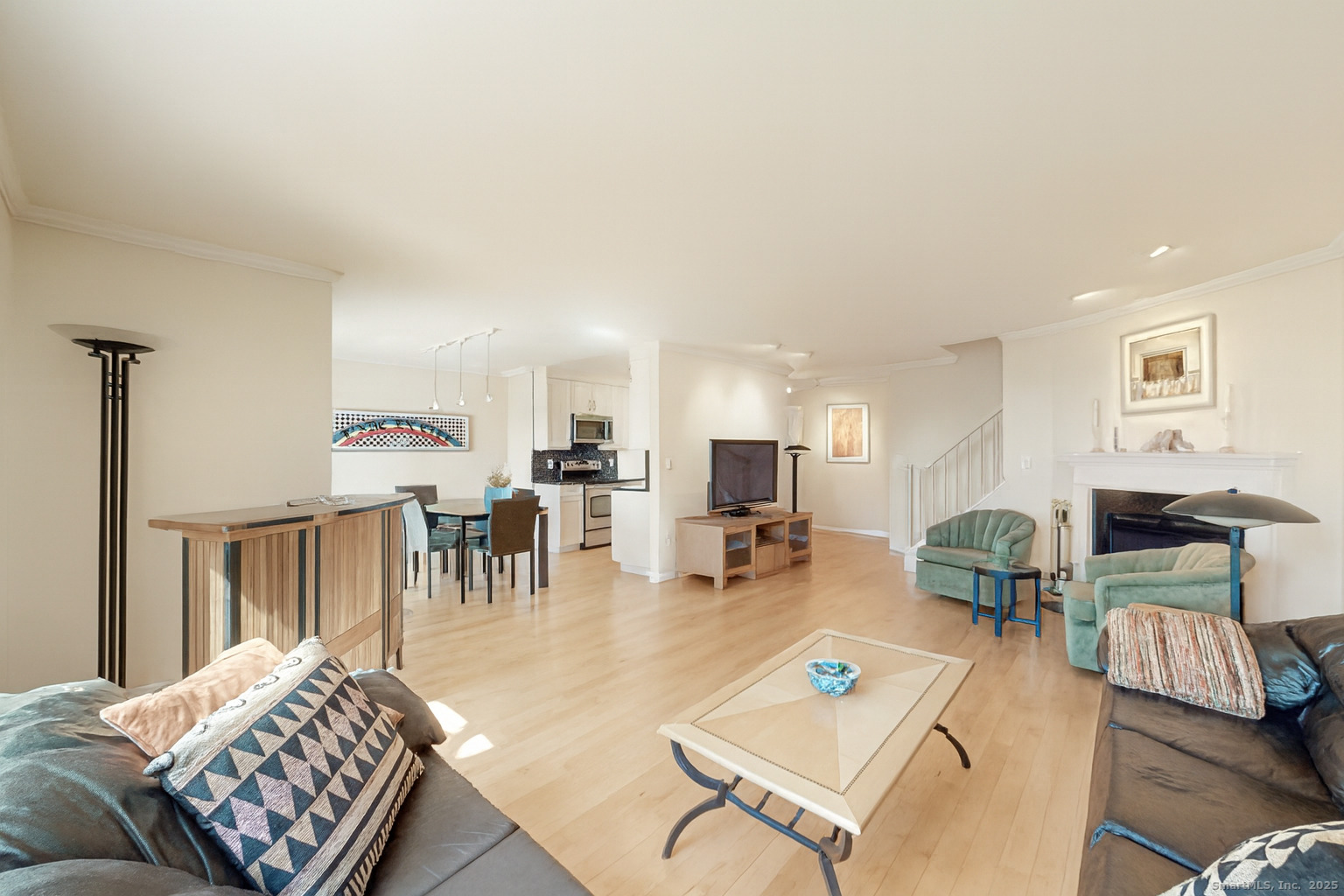 61 Seaview, Stamford, 06902, 2 Bedrooms Bedrooms, 0 ,2 BathroomsBathrooms,Residential Rental,For Sale,Seaview,0,24123117