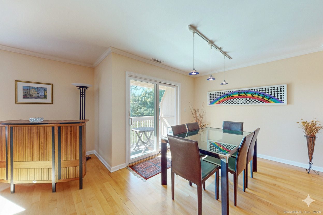 61 Seaview, Stamford, 06902, 2 Bedrooms Bedrooms, 0 ,2 BathroomsBathrooms,Residential Rental,For Sale,Seaview,0,24123117