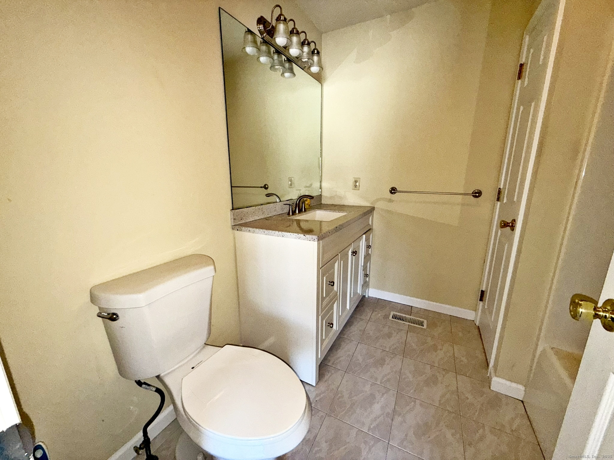 34 Ivy Grove, Shelton, 06484, 2 Bedrooms Bedrooms, 0 ,2 BathroomsBathrooms,Residential Rental,For Sale,Ivy Grove,0,24139273