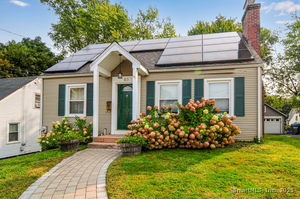 Homes for sale in Manchester, CT | 85 Benton St, Manchester, CT 06040 | MLS# 24141212