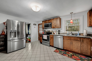 Homes for sale in West Hartford, CT | 47 Flagg Rd, West Hartford, CT 06117 | MLS# 24138596