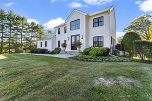 Homes for sale in Newtown, CT | 40 Great Ring Rd, Newtown, CT 06482 | MLS# 24136998