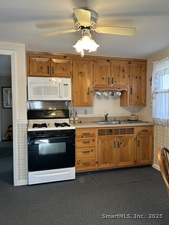 Homes for sale in Naugatuck, CT | 49 Damson Ln, Naugatuck, CT 06770 | MLS# 24141149