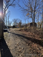 Homes for sale in Branford, CT | 71 Hilltop Dr, Branford, CT 06405 | MLS# 24141096