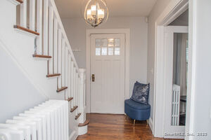 Homes for sale in Cromwell, CT | 587 Main St, Cromwell, CT 06416 | MLS# 24141122