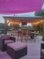 Homes for sale in Danbury, CT | 37 Driftway Rd, Danbury, CT 06811 | MLS# 24141208