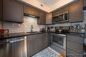 Homes for sale in South Windsor, CT | 22 Candlewood Dr #22, South Windsor, CT 06074 | MLS# 24140832