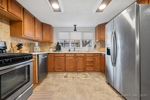 Homes for sale in Manchester, CT | 9 Cook St, Manchester, CT 06040 | MLS# 24139458