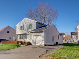 Homes for sale in Glastonbury, CT | 43 Kingsbury Ln, Glastonbury, CT 06033 | MLS# 24140499