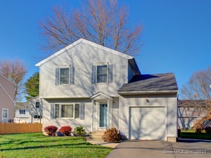 Homes for sale in Glastonbury, CT | 43 Kingsbury Ln, Glastonbury, CT 06033 | MLS# 24140499