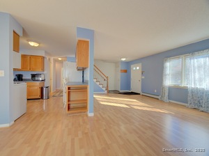 Homes for sale in Glastonbury, CT | 43 Kingsbury Ln, Glastonbury, CT 06033 | MLS# 24140499