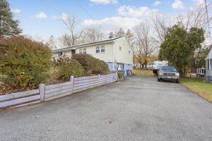 Homes for sale in Montville, CT | 65 Dydo Dr, Montville, CT 06382 | MLS# 24141239