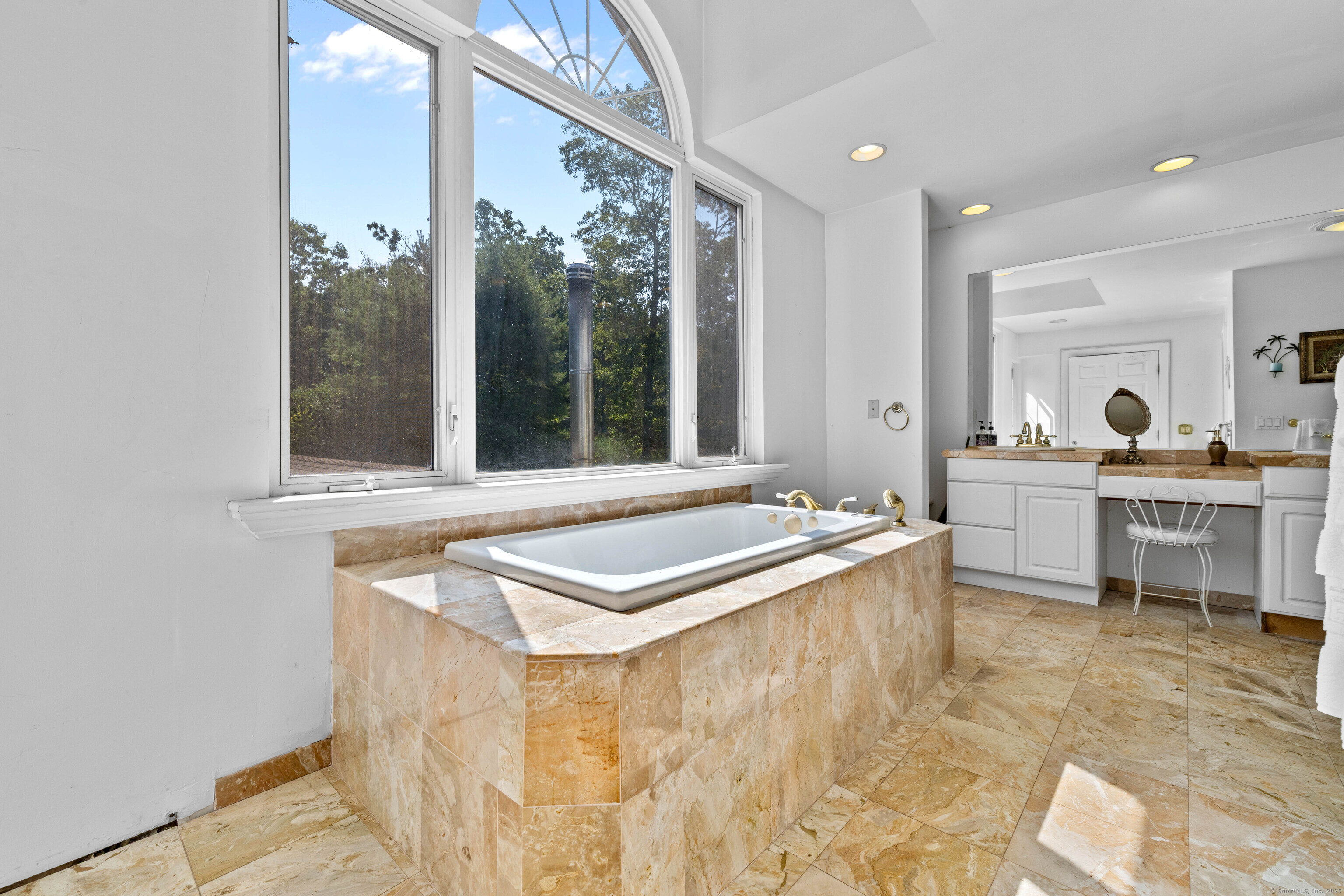 332 Lantern Hill Road